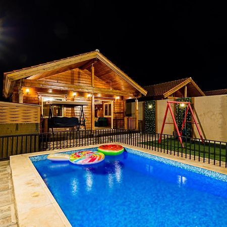 شاليهات الكوخ السويسري وأكوابارك Villa Ash Shishah Luaran gambar