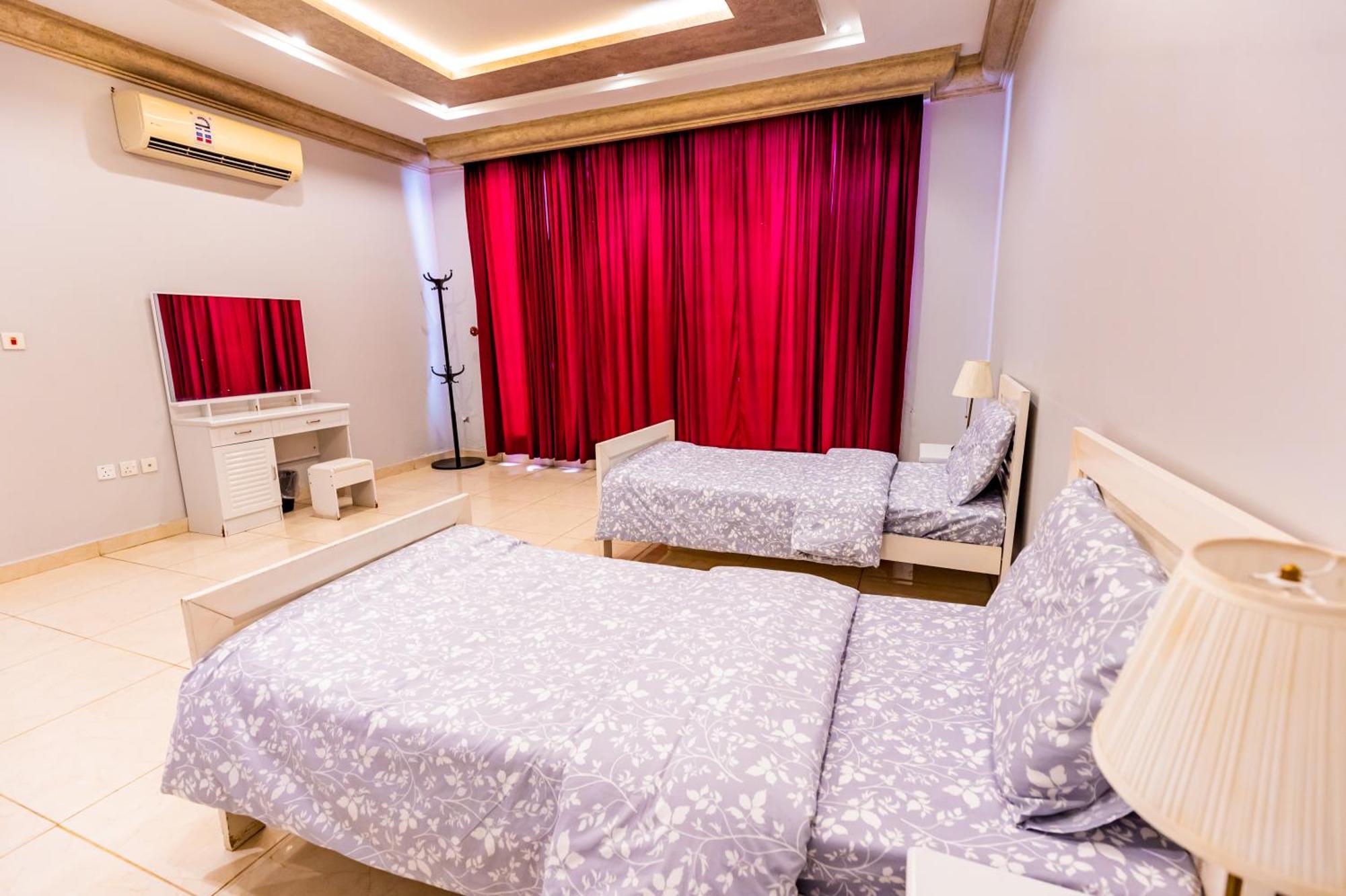 شاليهات الكوخ السويسري وأكوابارك Villa Ash Shishah Luaran gambar